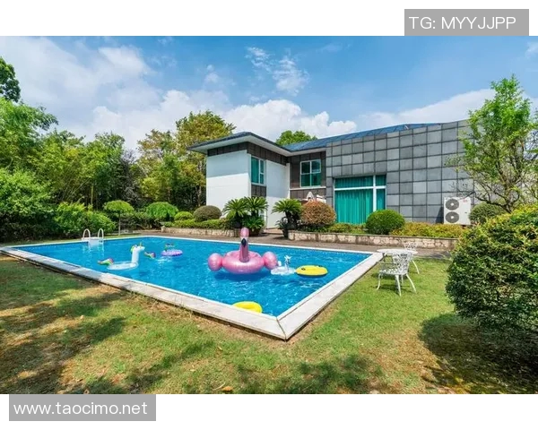 夏季泳池派对必备推荐:如何挑选舒适时尚的游泳衣,展现自信魅力 夏季泳池派对必备推荐:如何挑选舒适时尚的游泳衣,展现自信魅力