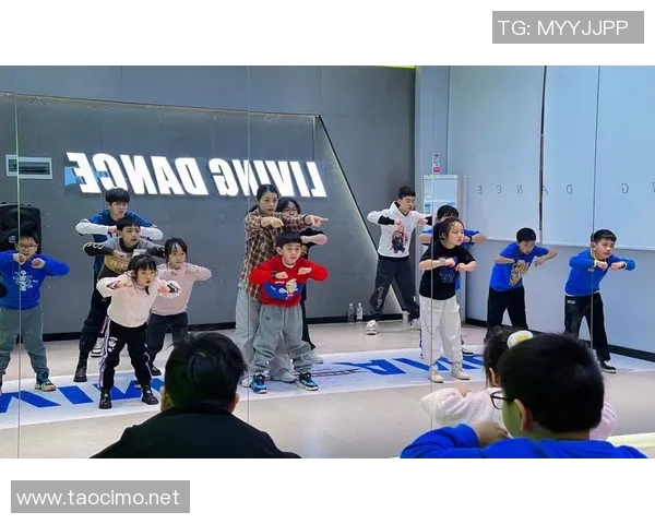 广州街舞队实力提升引发热议街舞文化新变革与发展趋势探讨 广州街舞队实力提升引发热议街舞文化新变革与发展趋势探讨