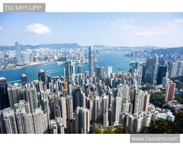 香港01报道：多项新政落地，香港经济复苏展现强劲势头